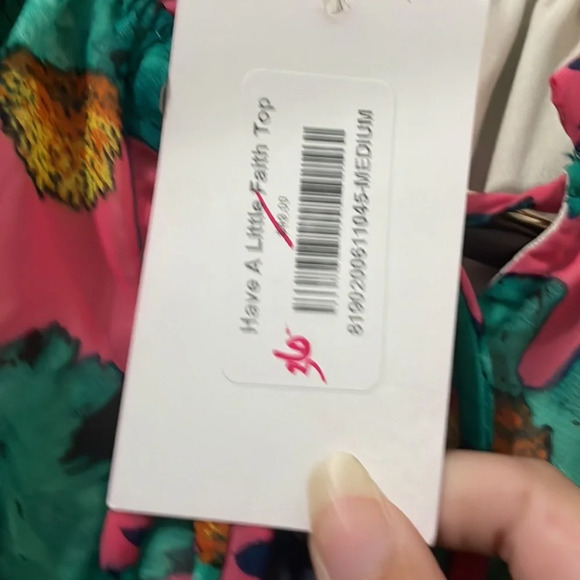 NWT Hailey & Co. Floral Ruffle Top Size M - Picture 6 of 6